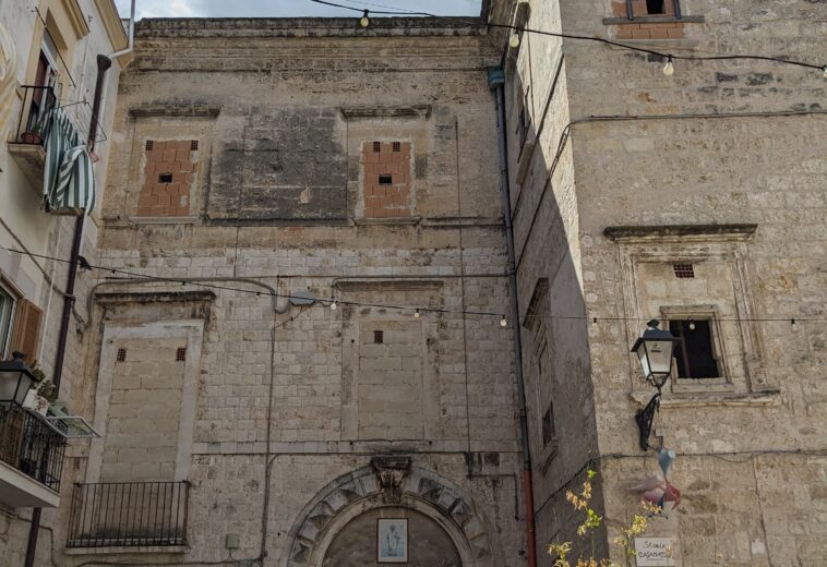 Racconti dalla Puglia abbandonata – Palazzo Casamassimi a Bari Vecchia